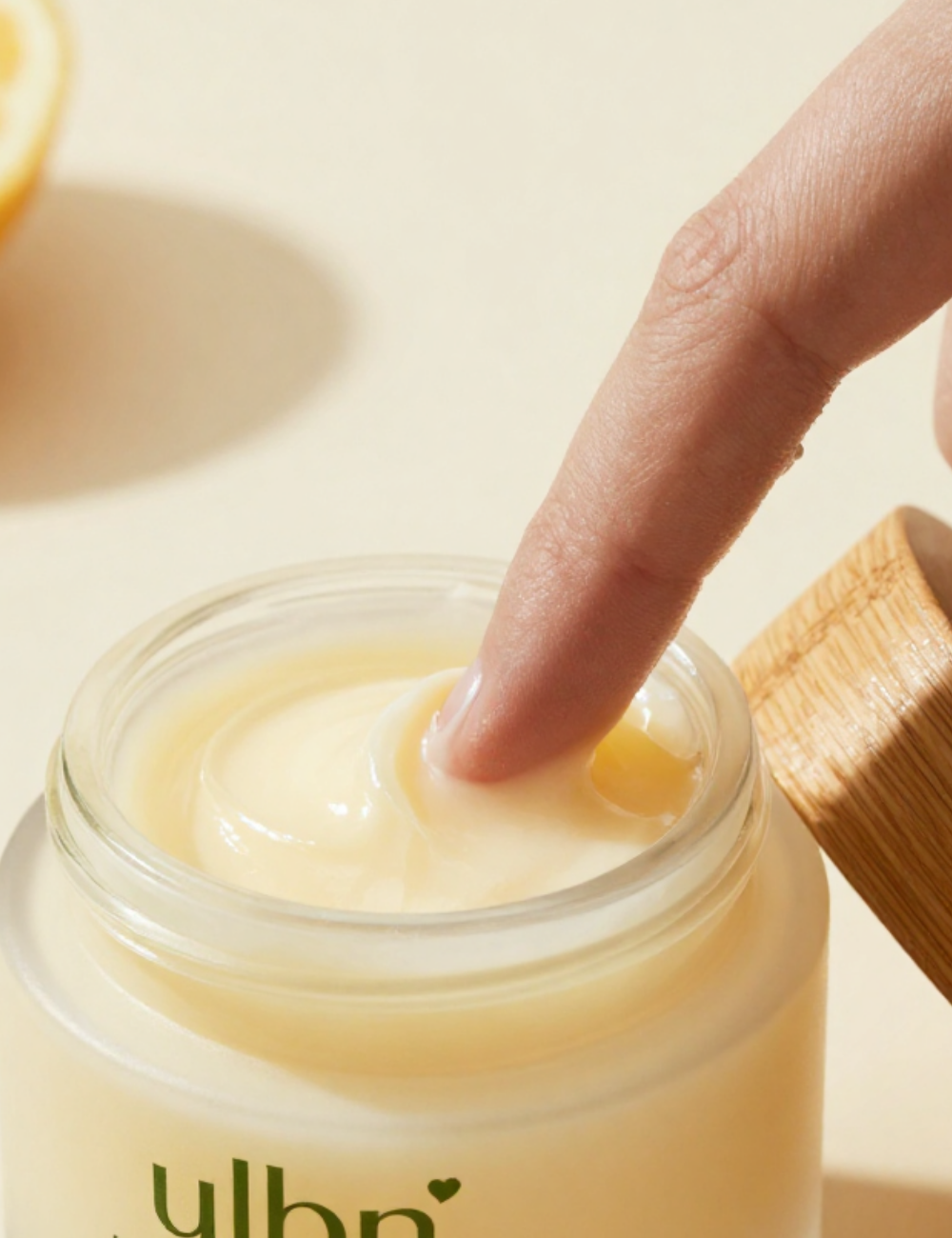 Vitamin-C-cream_4